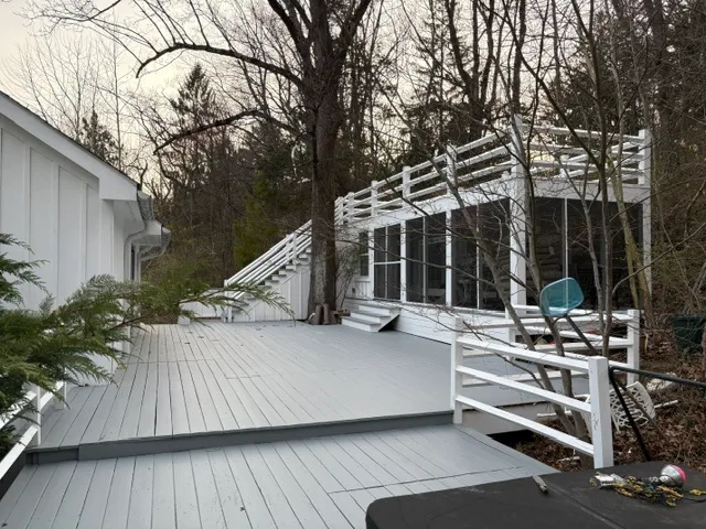 Modern outdoor deck with pergola